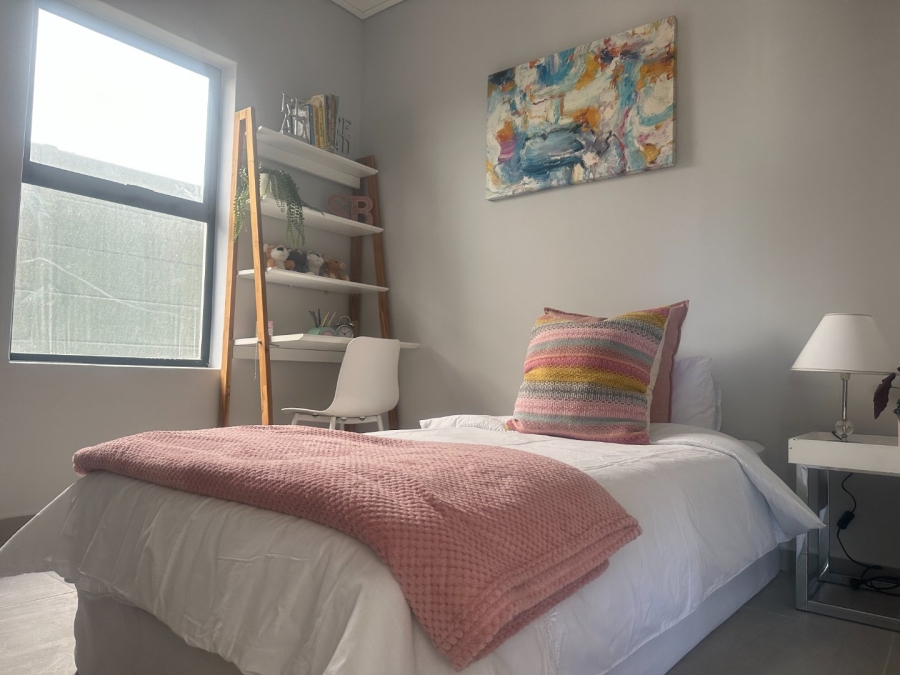 2 Bedroom Property for Sale in Table View Western Cape